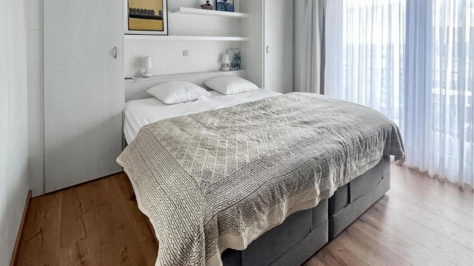 2 Bedroom Lovely Apartment In Oostende
